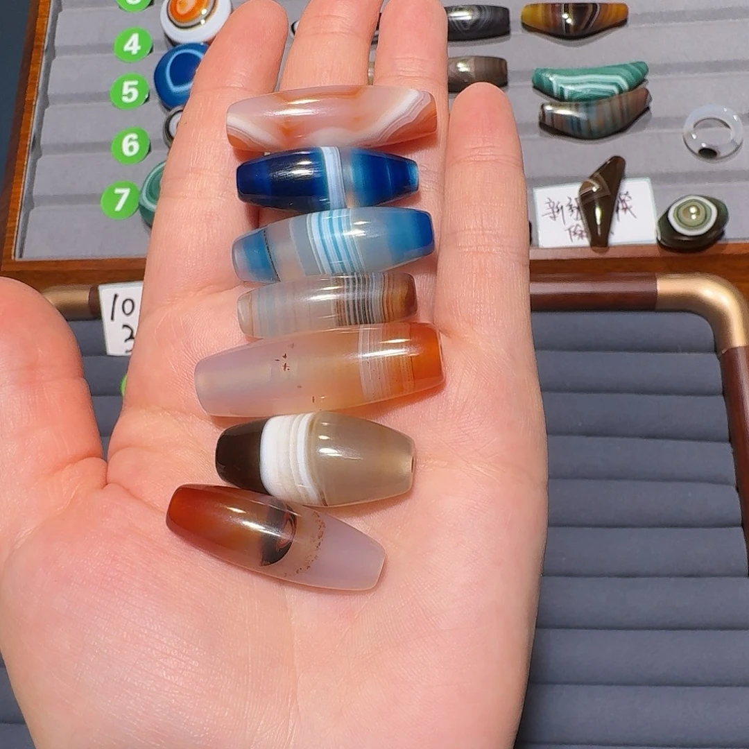 蓝***云玛瑙/玉髓未镶嵌珠宝半成品