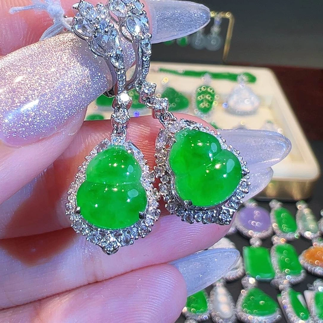 翡翠耳环18K金镶嵌翡翠