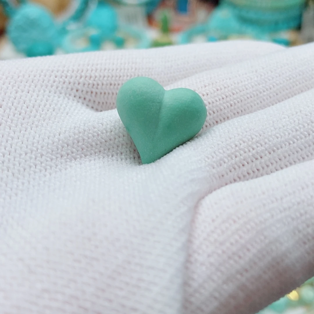 未镶嵌绿松石屁桃