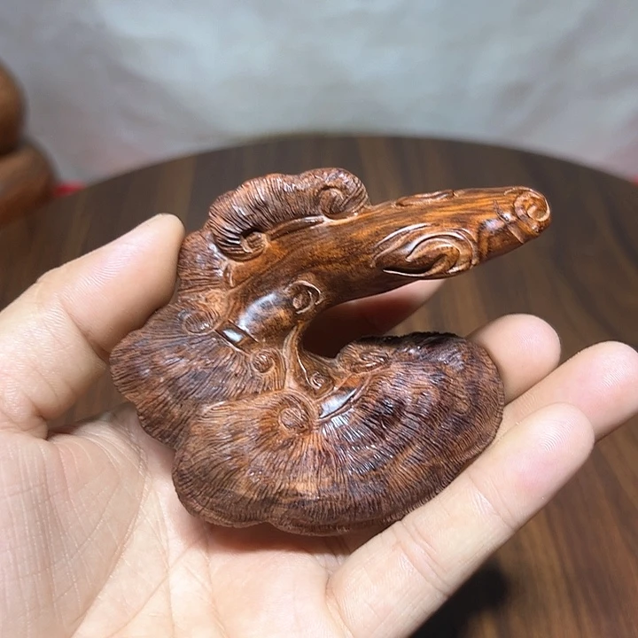漆***阁花梨木类花梨灵芝