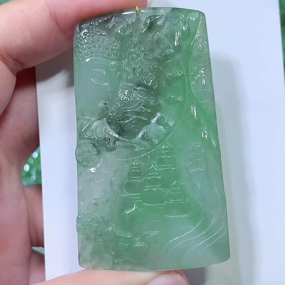 缅甸天然A货翡翠飘绿一念之间佛牌吊坠