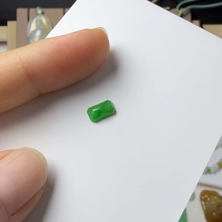 翡翠裸石戒面翡翠