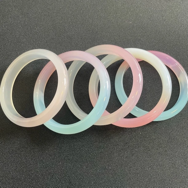 【天意珠宝阁】甄选盐源玛瑙淡脂粉正圈手镯（多样性发货拍一发一）