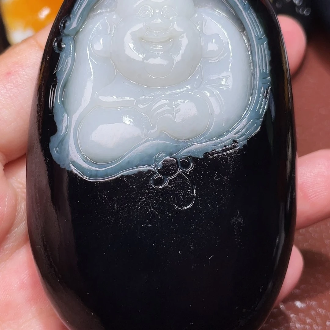 和田玉未镶嵌颈饰心**神