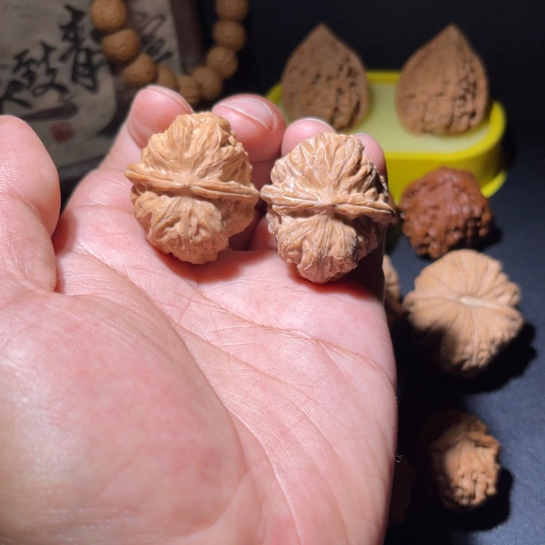 文玩核桃把件37门头沟元宝