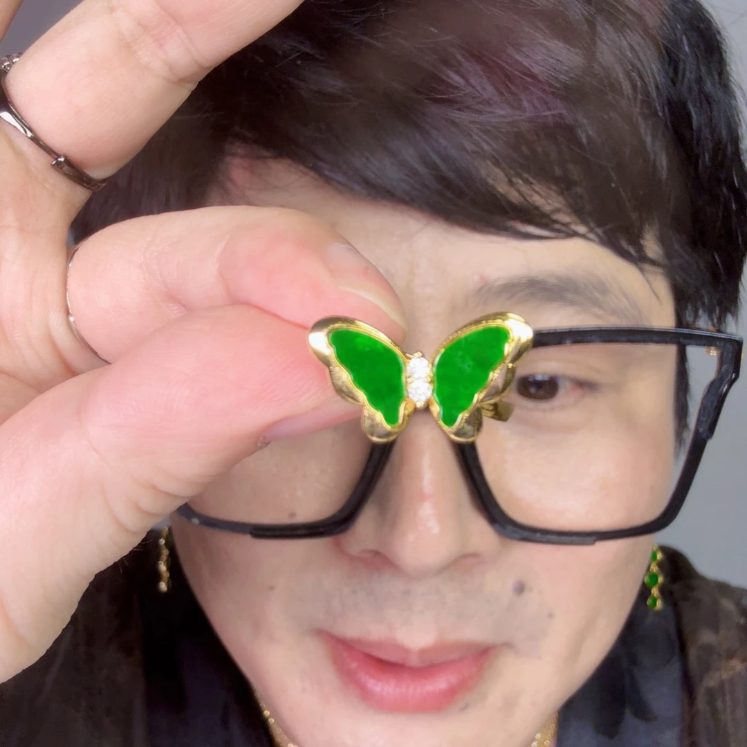 颈饰未镶嵌翡翠一件