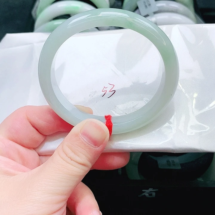 翡翠未镶嵌手镯46
