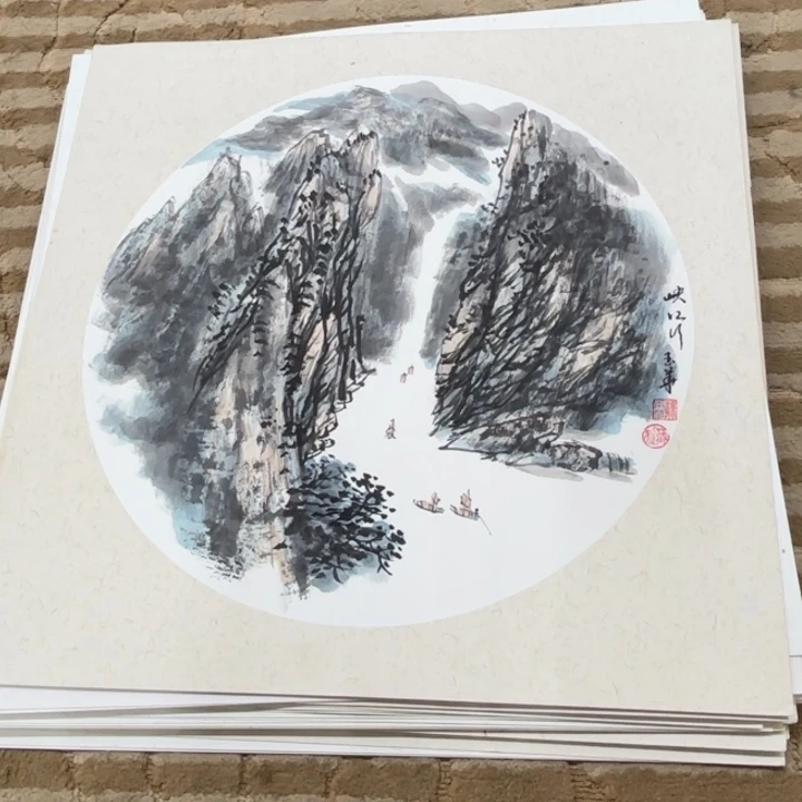 国画花鸟等多种鸟类的栖息