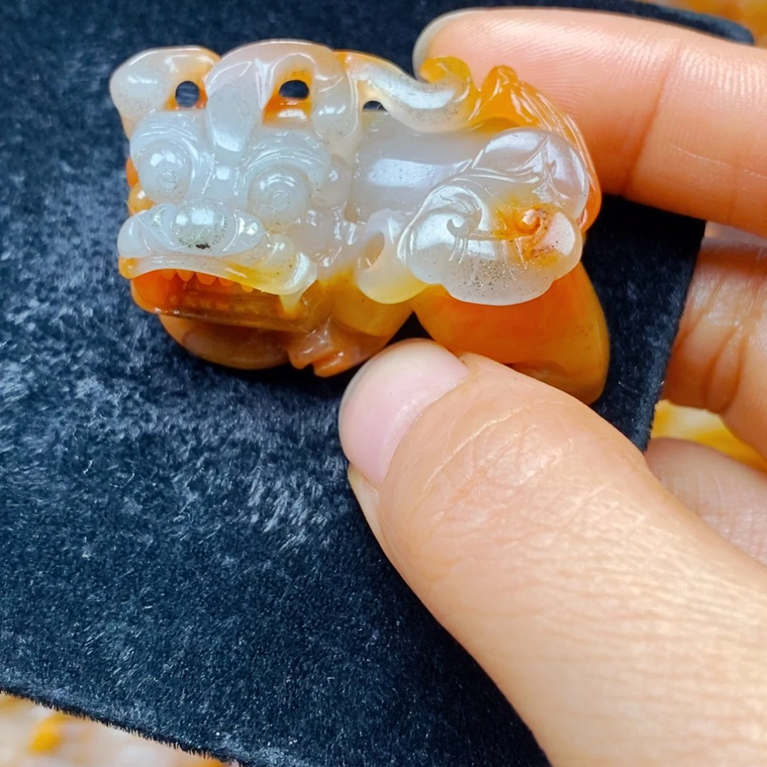 未镶嵌石英质玉（黄龙玉）吊坠(不含链)