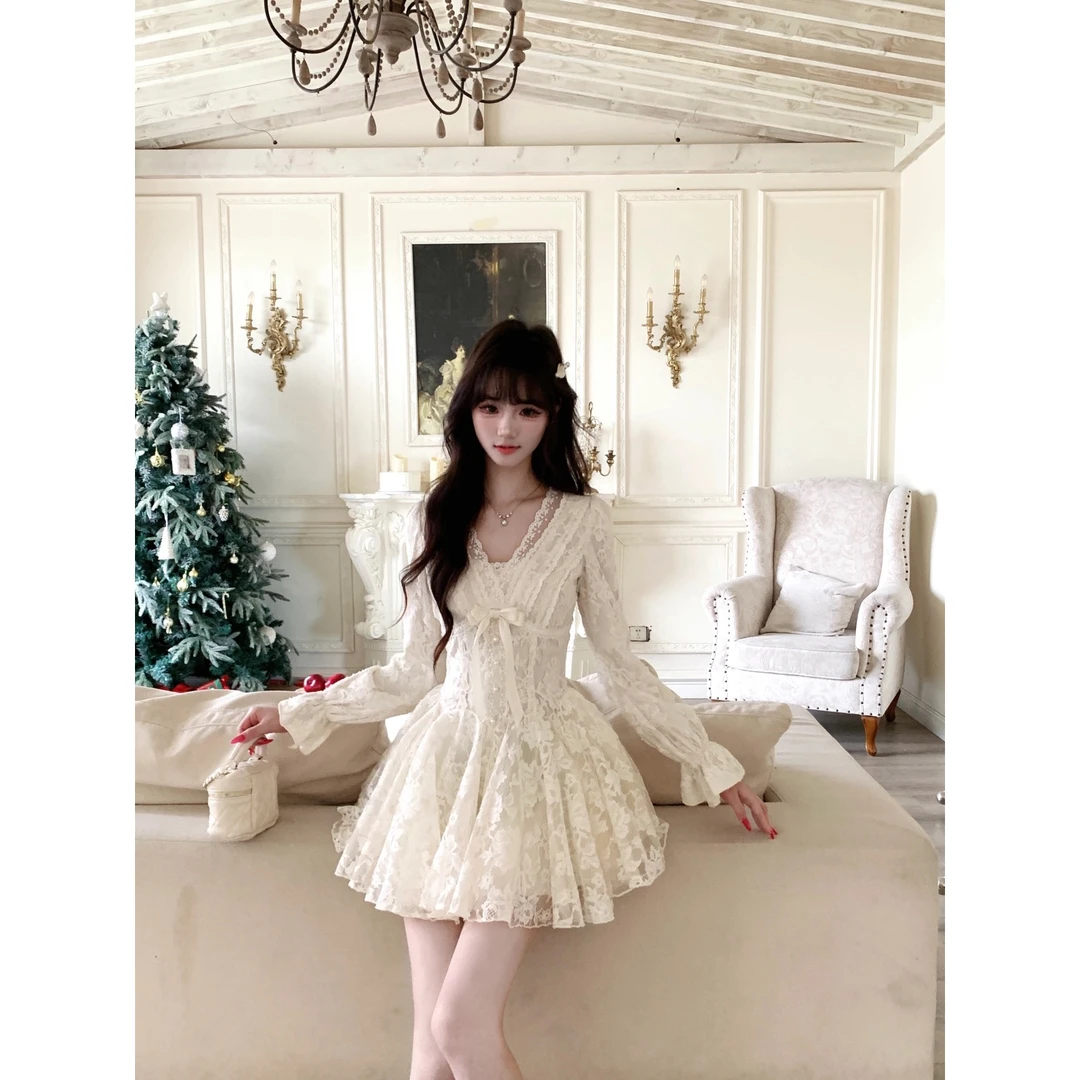 2026春夏甜美温柔风薄款蕾丝连衣裙长袖收腰气质短裙5966甜