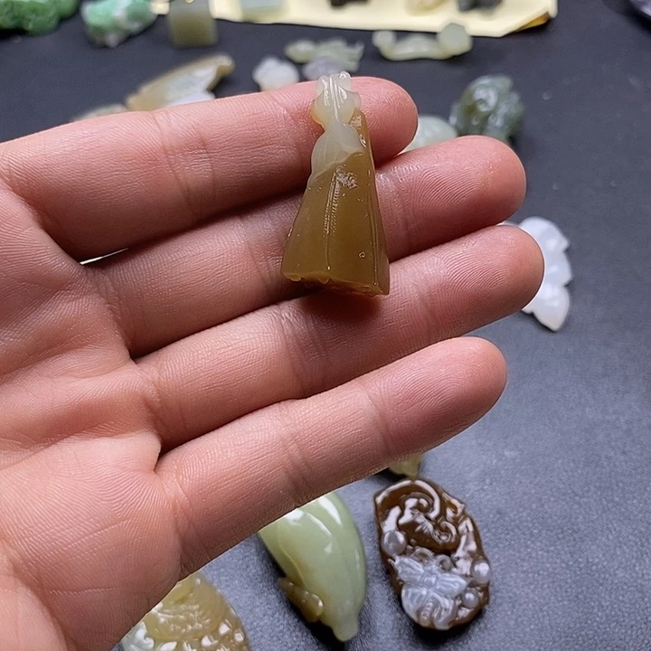 颈饰未镶嵌和田玉