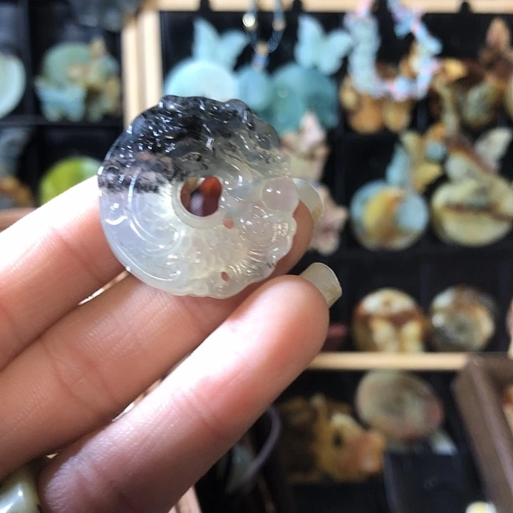 岫玉未镶嵌岫玉挂件