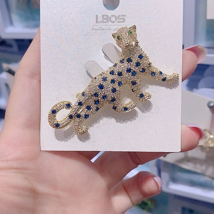 锆石铜合金豹子胸针