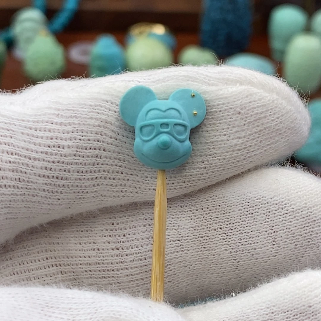 绿松石未镶嵌珠宝奇石