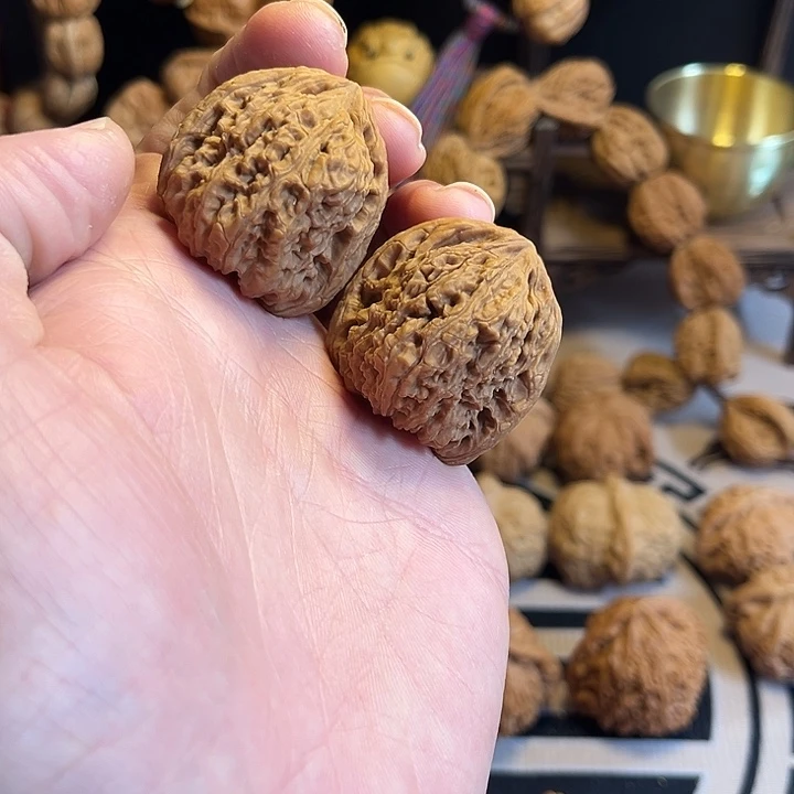 文玩核桃把件南疆石36尺