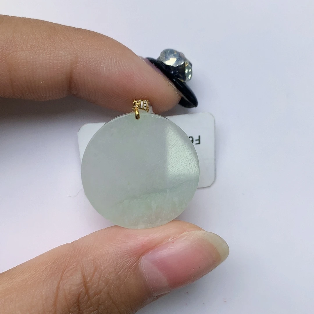 颈饰18K金镶嵌翡翠天然翡翠