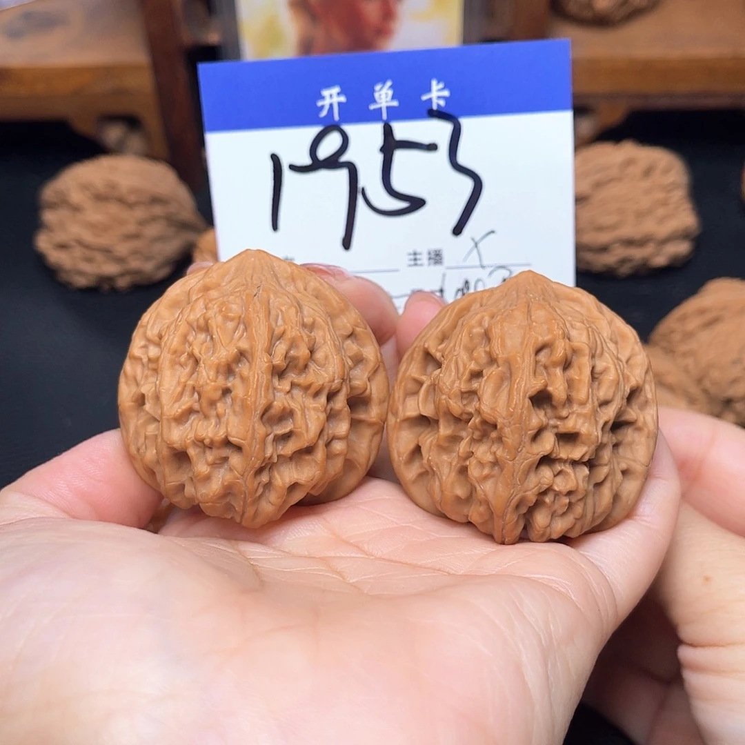 吊坠文玩核桃鸡心44尺。 无刀