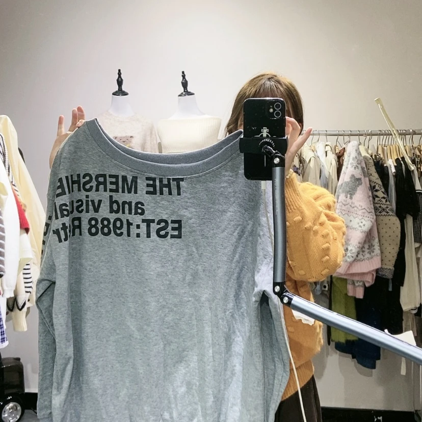 【闪购商品】斜肩卫衣