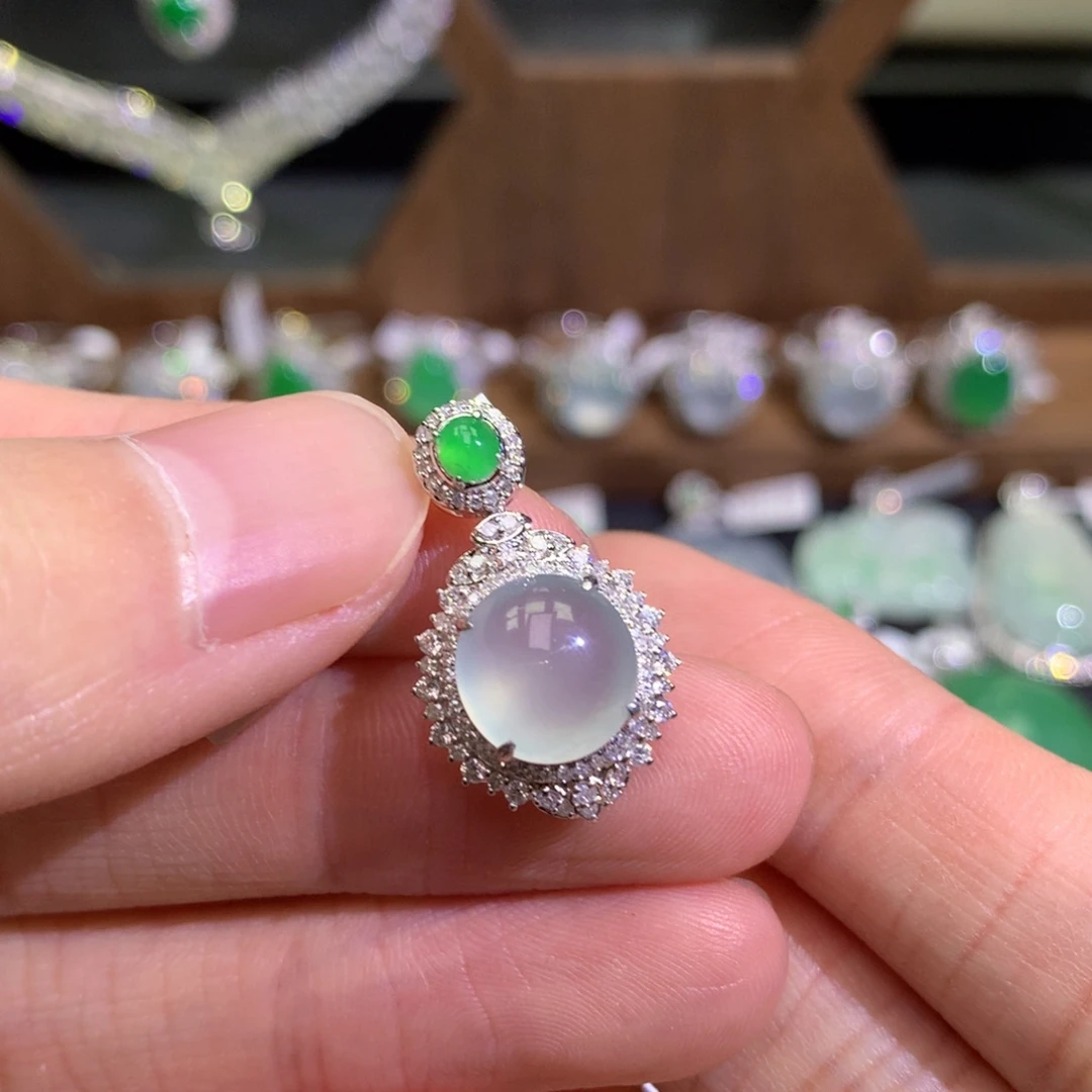 翡翠18K金镶嵌吊坠(不含链)