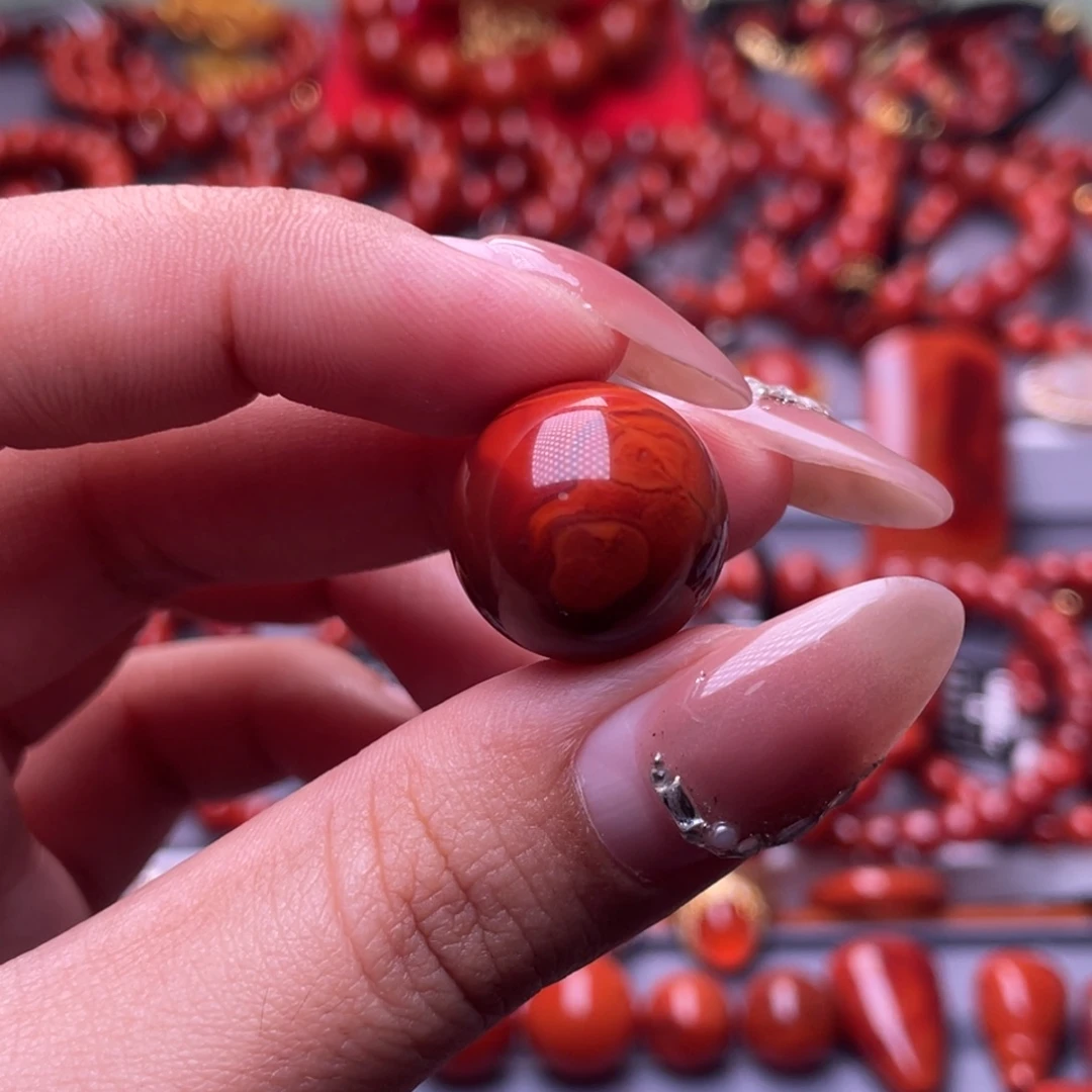 扬***航南红玛瑙未镶嵌其他原矿）17.4mm瓦西牛血双色满肉单珠