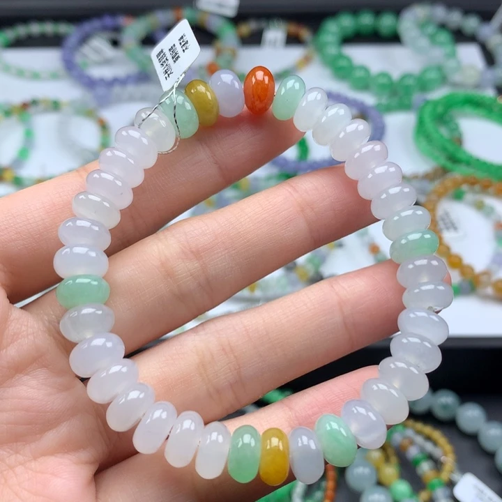 翡翠手镯未镶嵌翡翠