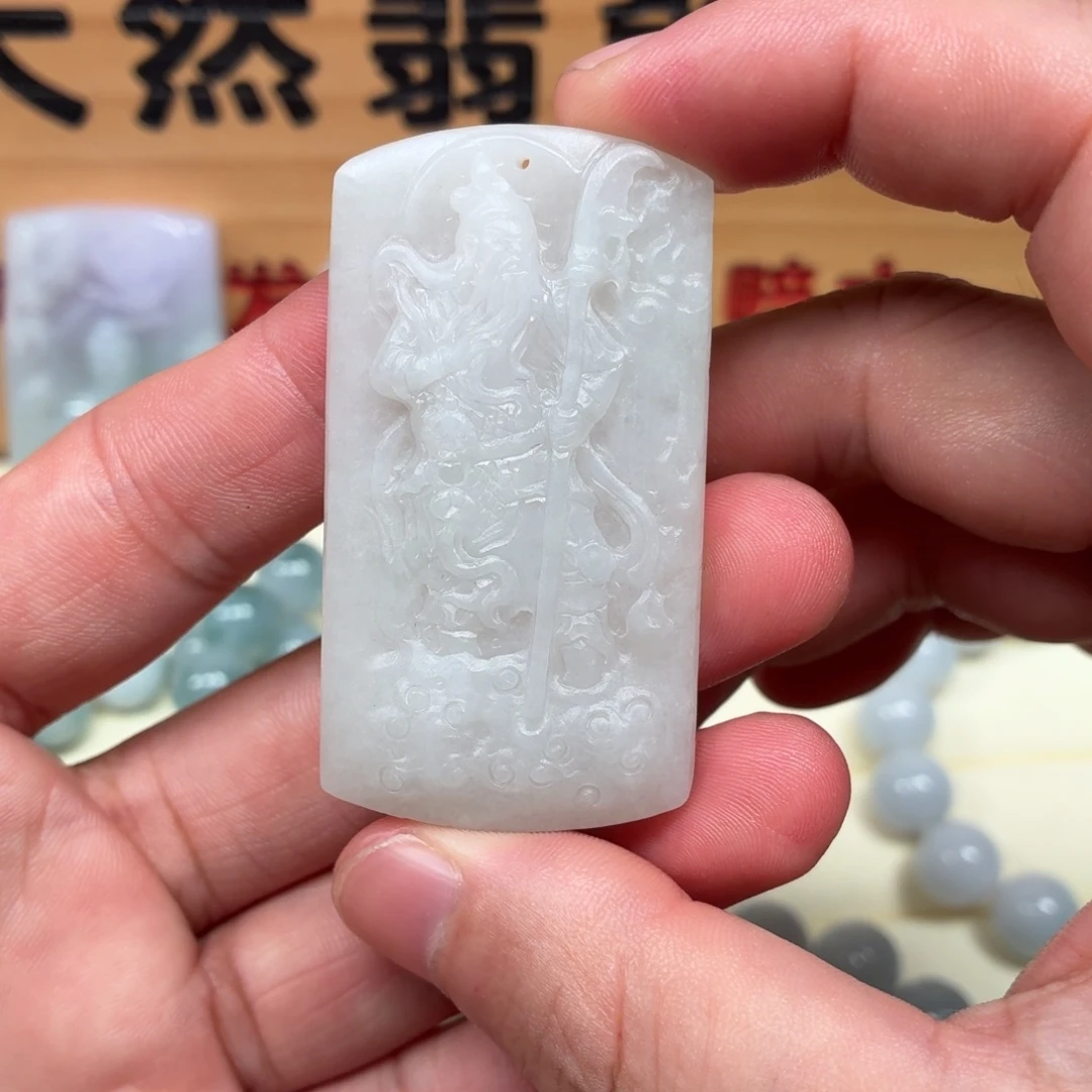 定制翡翠未镶嵌关公