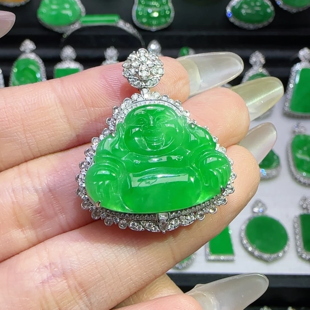 翡翠18K金镶嵌颈饰