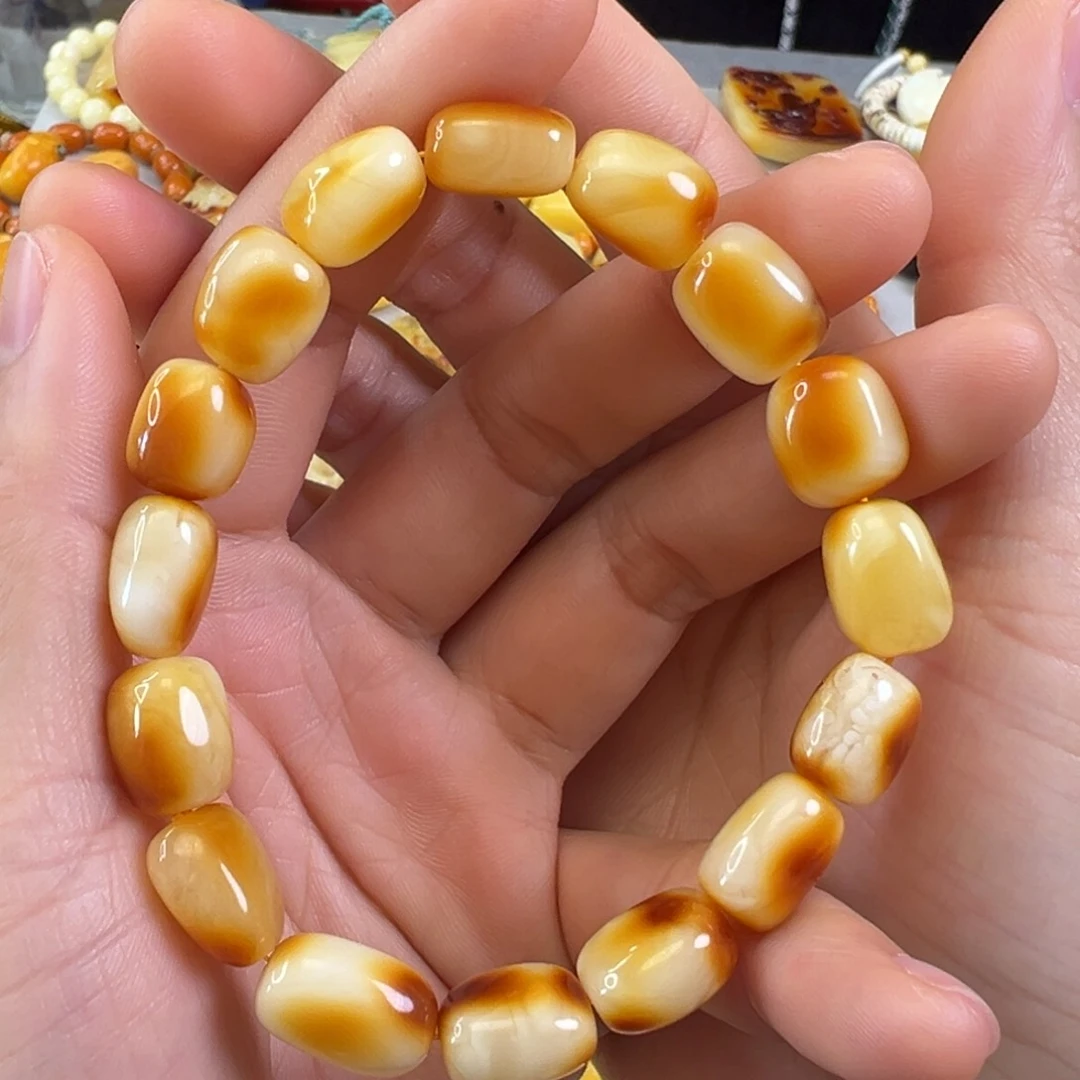 蜜蜡裸石未镶嵌蜜蜡