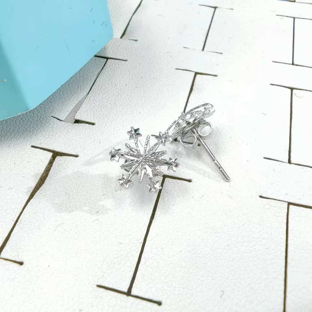 PT950铂金耳饰 切割面雪花铂金耳钉  时尚百搭