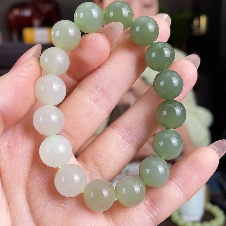 和田玉未镶嵌颈饰定制发货