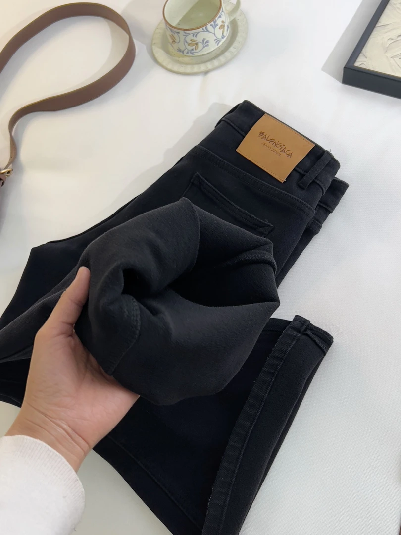 【女王洛克】潮流时尚显瘦加绒牛仔裤女舒适休闲百搭喇叭裤LK82895