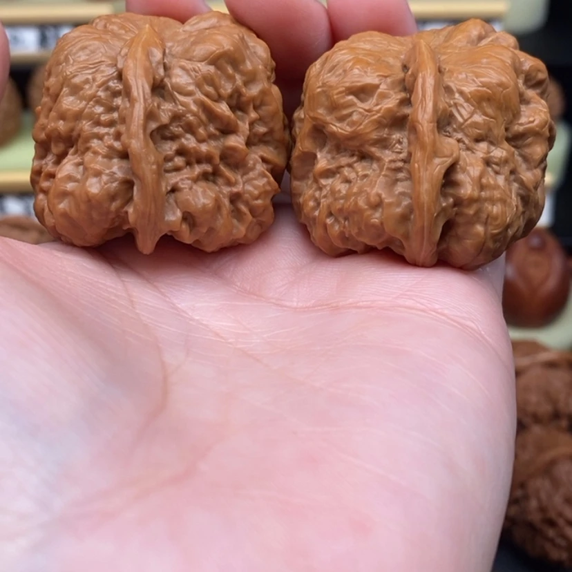 【闪购商品】文玩核桃吊坠集****灶一根筋