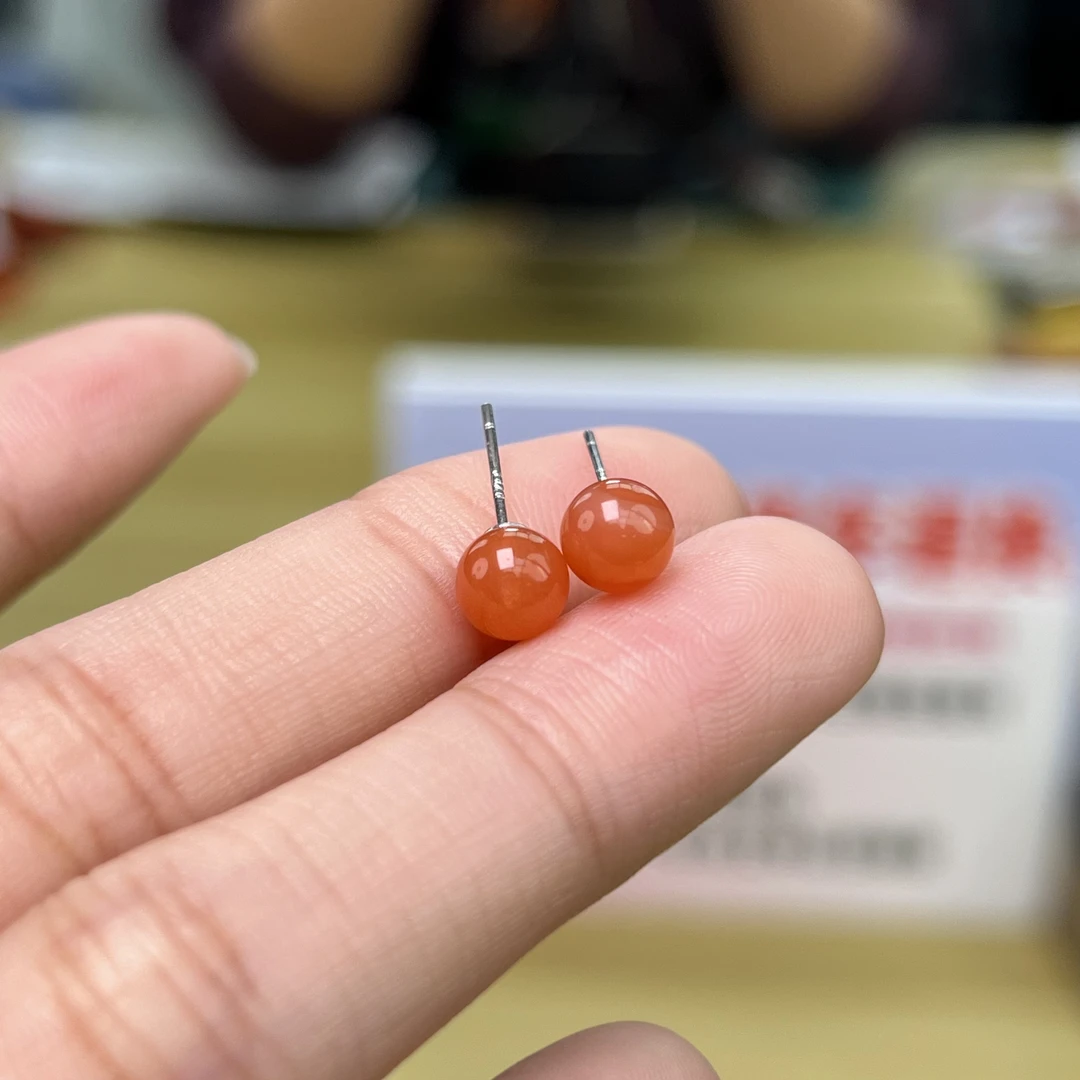 诚信经营支持年退换 南红耳钉6mm 925银 多样性发一