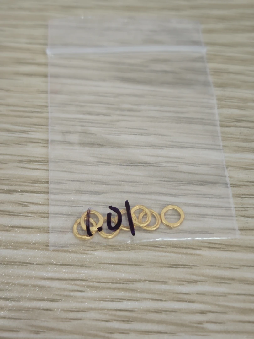 足金999 一堆小隔片