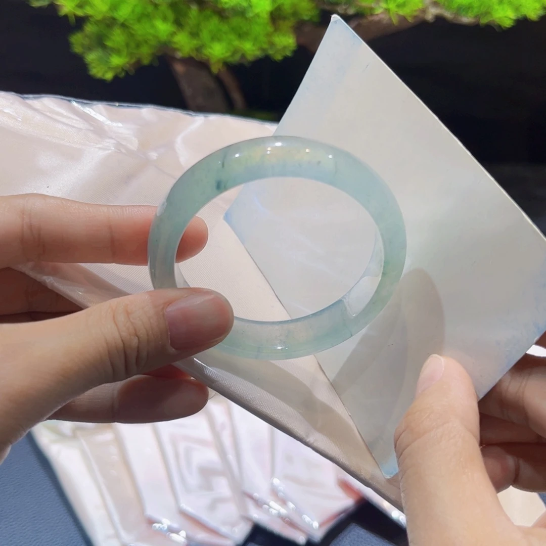 未镶嵌手镯翡翠50