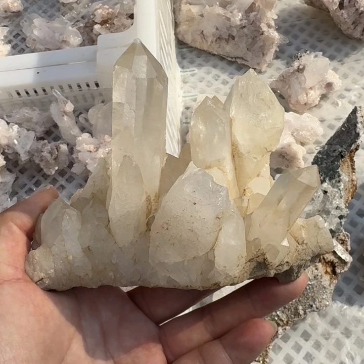 Е***娜珠宝半成品水晶未镶嵌