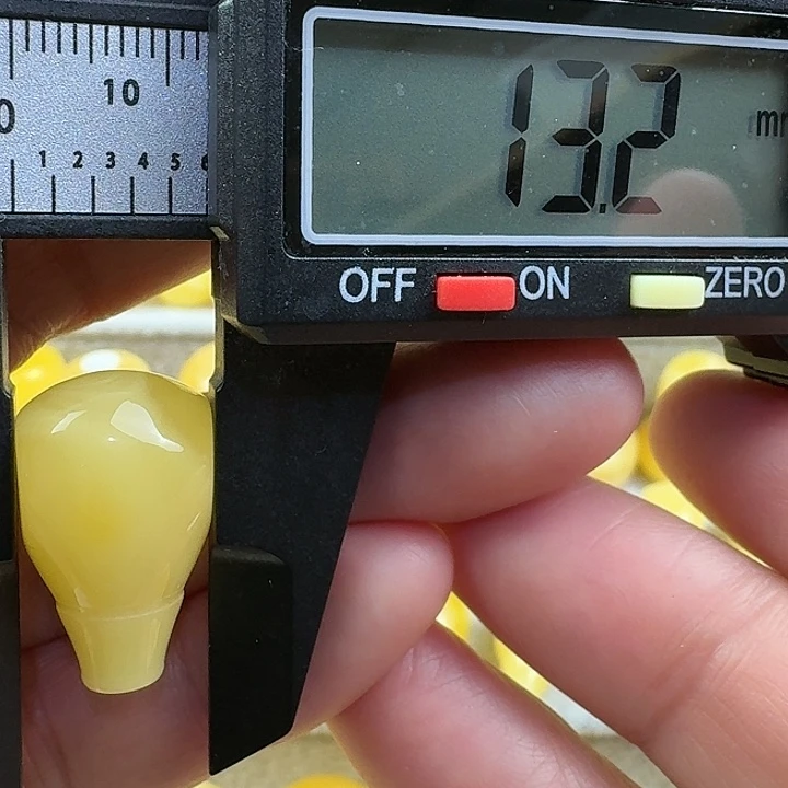 蜜蜡未镶嵌裸石15杂