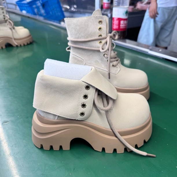 厚底马丁真皮百搭大头翻领两穿休闲时尚马丁靴