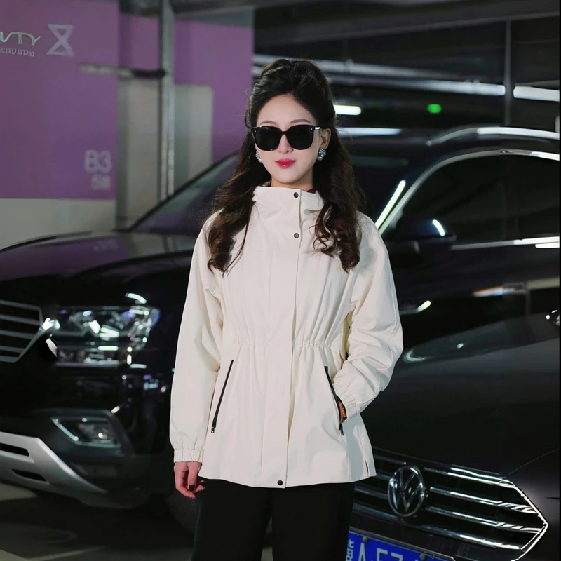 【高定显瘦风衣】Fila/斐乐女春季新款宽松休闲梭织风衣F11W513705F