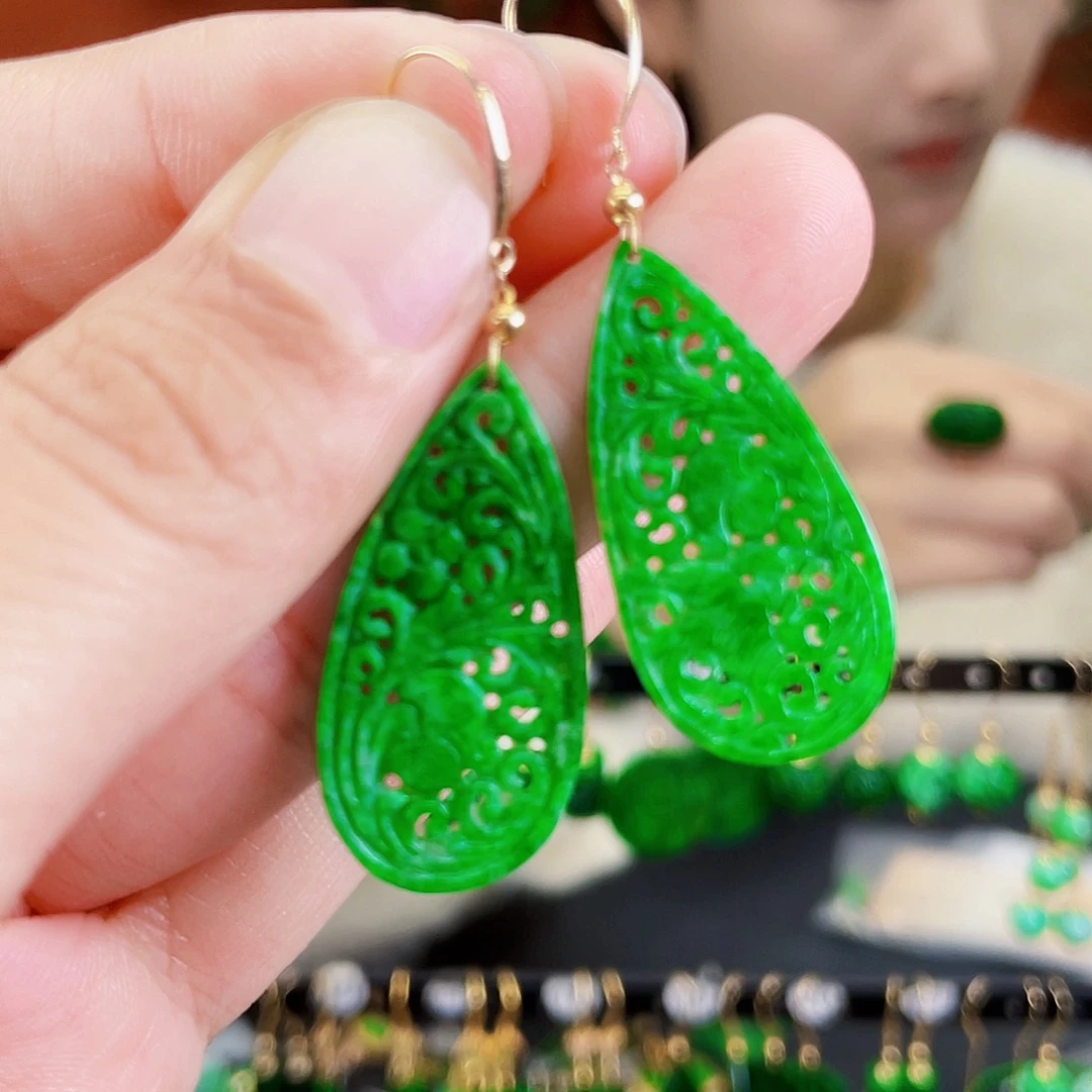 翡翠18K金镶嵌耳饰