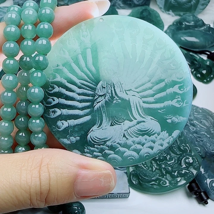 翡翠未镶嵌颈饰多样性发货天然的A货翡翠