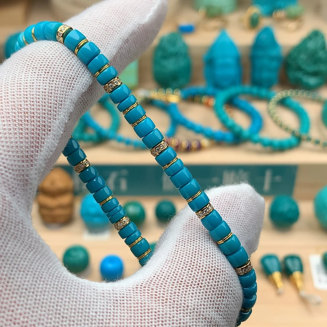 绿松石未镶嵌颈饰