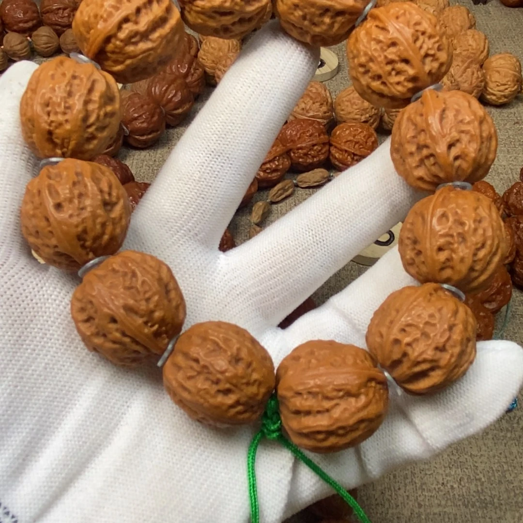 文玩核桃吊坠密纹元宝文玩核桃