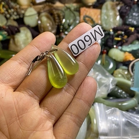 岫玉银S925镶嵌耳环一对600