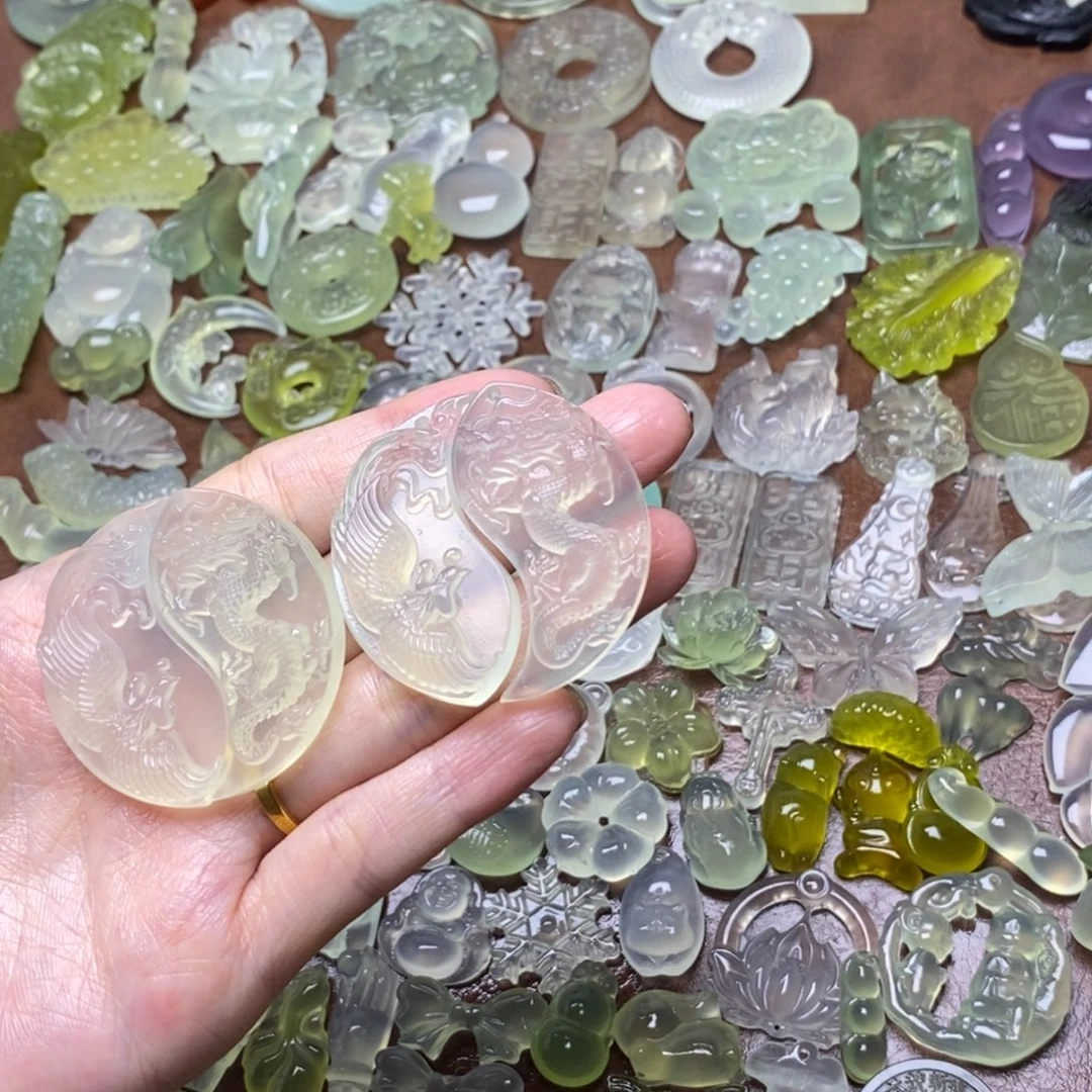 蛇纹石玉合金颈饰