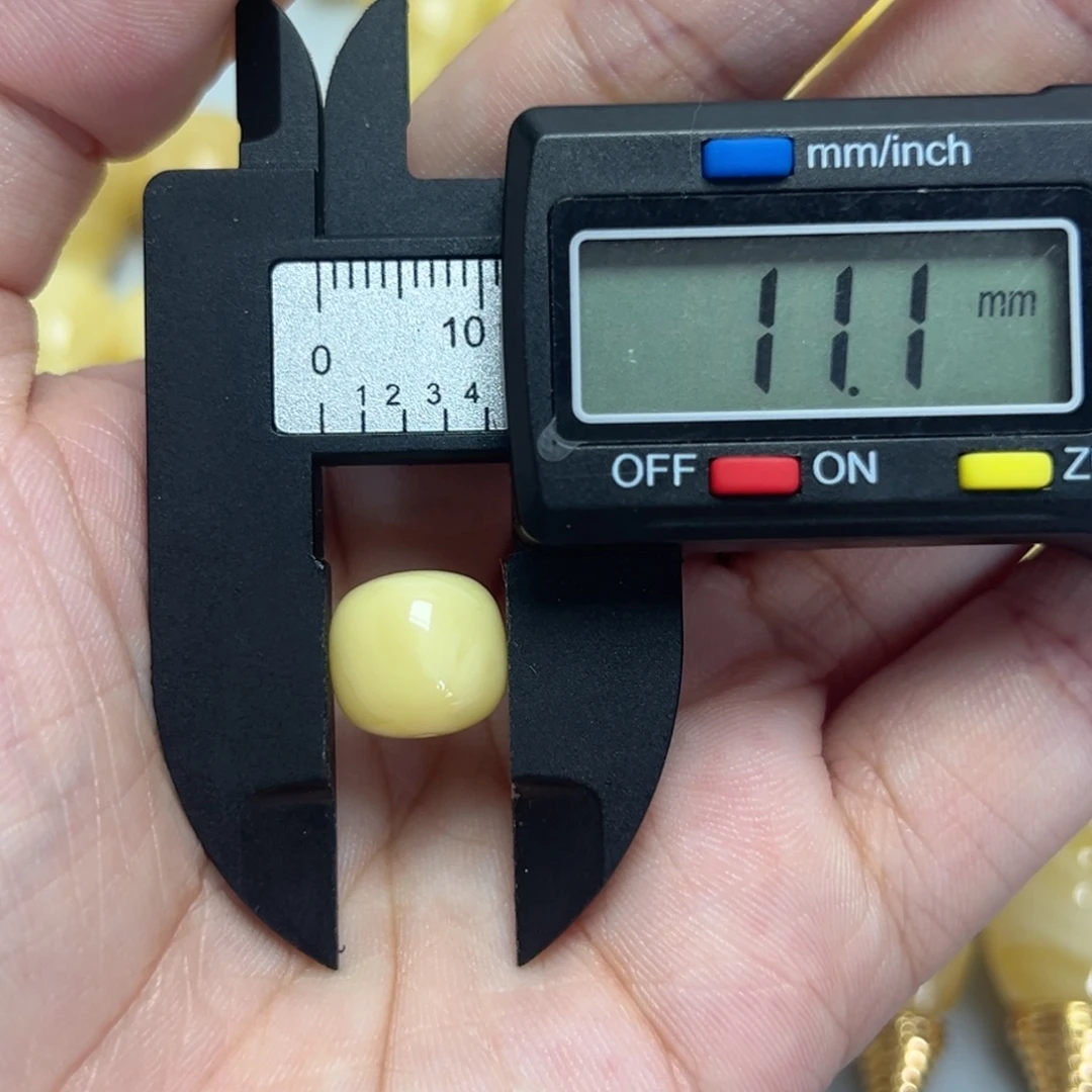 安***丶琥珀未镶嵌裸石老型