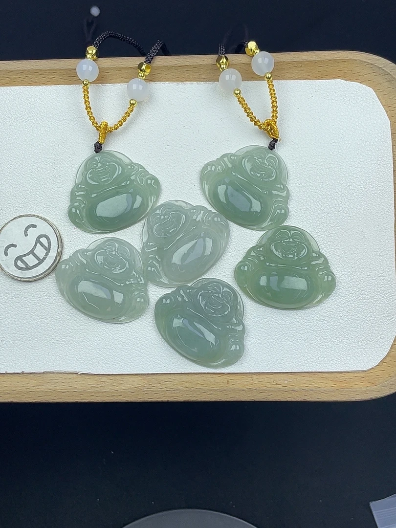 5A207翡翠油冰绿中小佛+送同款绳子（多样性发其一）