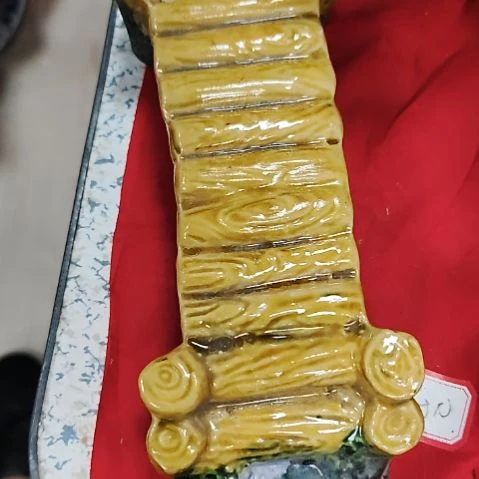 瓷片盘子，碗，瓶子，沙锅，茶壶，微瑕疵！