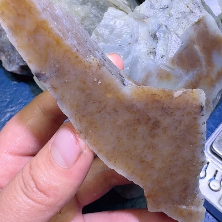 和田玉未镶嵌珠宝半成品