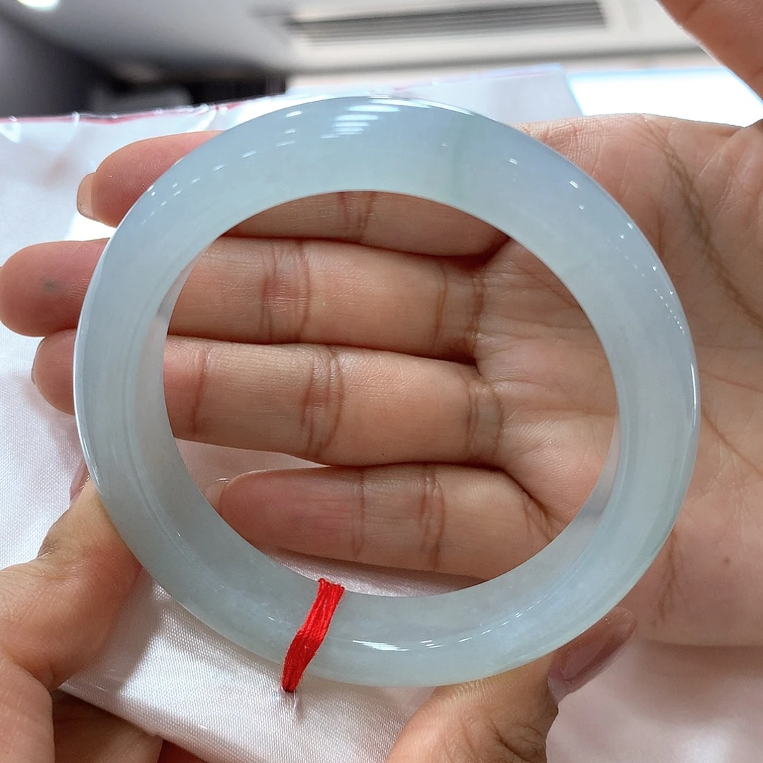 啦***撸翡翠未镶嵌手镯买断